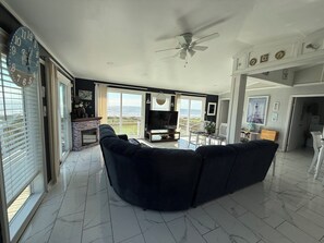 TV, fireplace, DVD player, books