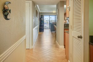 House, Multiple Beds (Land's End #403 building 3 - BEAUTIFU) | Interior