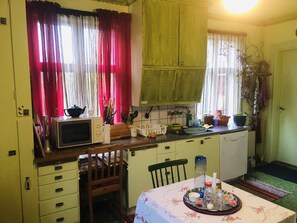 Casa | Cozinha privada | Geladeira, micro-ondas, fogão, cooktop
