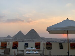 Exterior detail - 9 Pyramids Inn (Giza)
