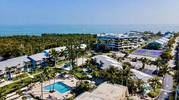 Piscina externa, piscina aquecida