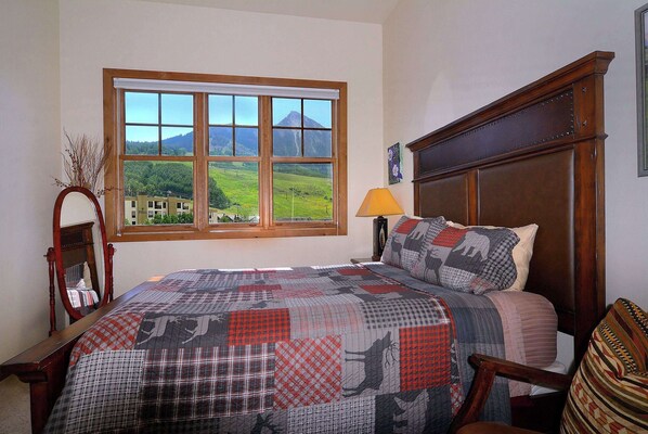 4 bedrooms, iron/ironing board, travel cot, WiFi