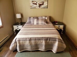 5 quartos, ferros/tábuas de passar roupa, Wi-Fi, roupa de cama