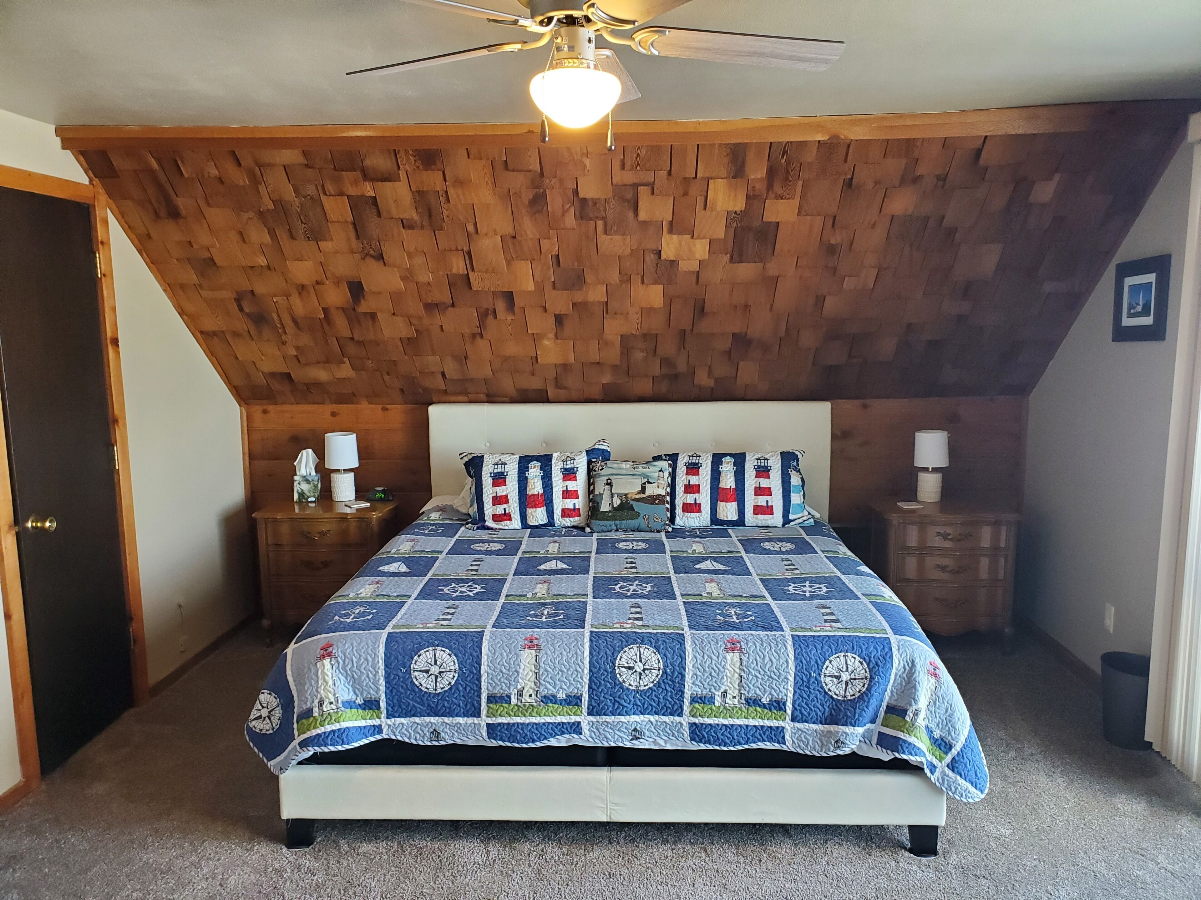 5 quartos, ferros/tábuas de passar roupa, Wi-Fi, roupa de cama