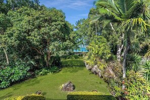 Property grounds - Bramston on the Beach: A Private Poolside Oasis (Bramston Beach)