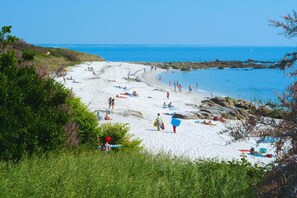 On the beach - Apartment in Fouesnant by Sandy Cove (Beg Meil)