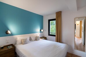 1 bedroom, free WiFi - Apartment in Saint-Tropez with Beach Access (Rayol-Canadel-sur-Mer)