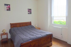 2 bedrooms