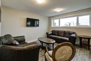 Smart TV - Welcome to the WolfeDen! (Lethbridge)