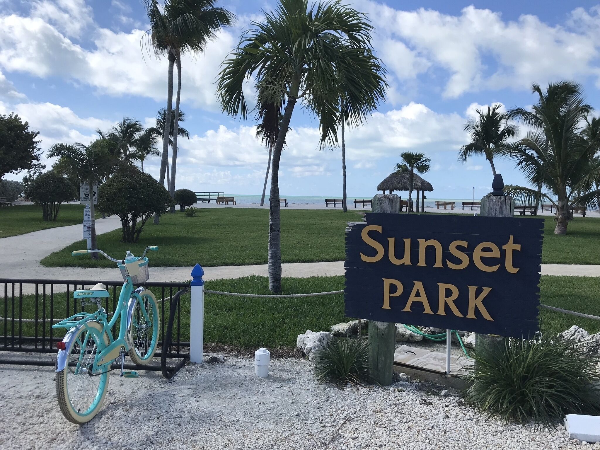 Sunset Park @ Beautiful Key Colony Beach - 1 block away 