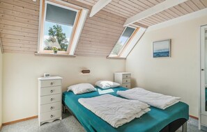 3 bedrooms, travel cot, free WiFi - 3 bedroom beautiful home in Kalundborg (Kalundborg)