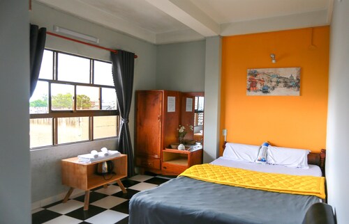 Mia Mia hostel - Park view and Free breakfast