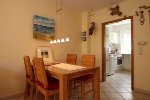 Dining - Reihenhaus, Dornumersiel (Dornumersiel)