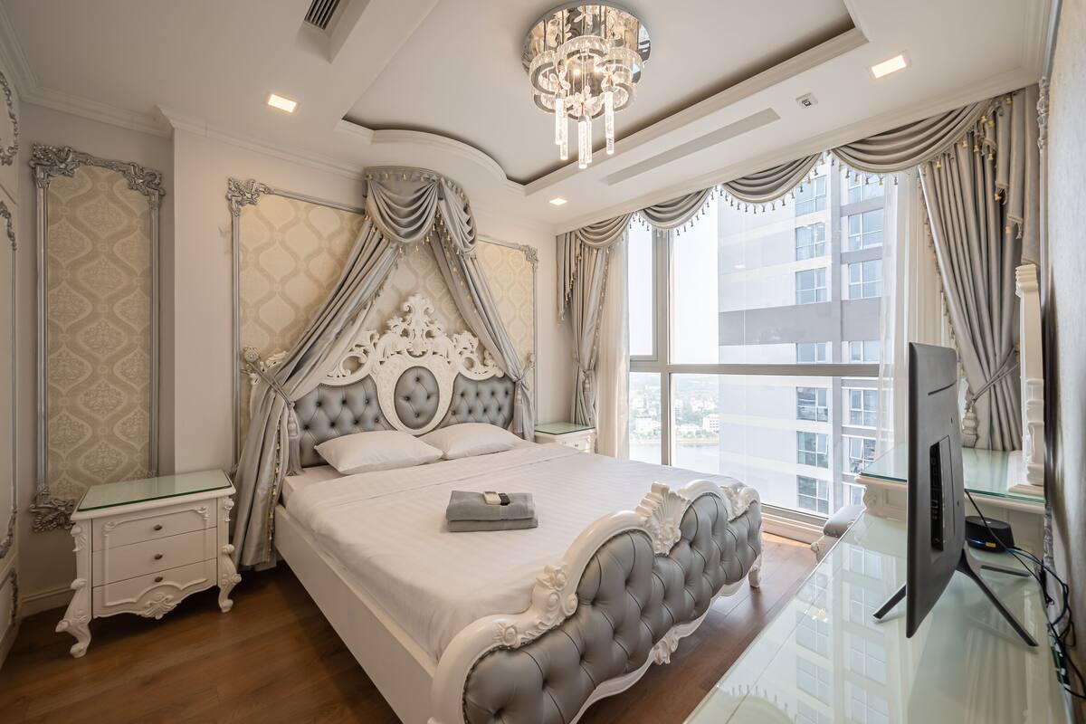 Superior Apartment, 4 Bedrooms | Premium bedding, Select Comfort beds, in-room safe, desk