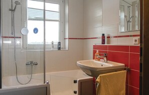 Bathtub
