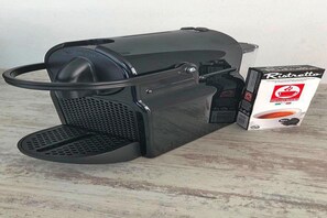 Coffee and/or coffee maker - Hausboot Floating House Leni in Ribnitz-Damgarten (Ribnitz-Damgarten)