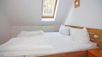 1 bedroom, travel crib, free WiFi