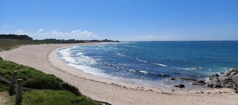 Kamenný dom v Cléderu blízko pláže