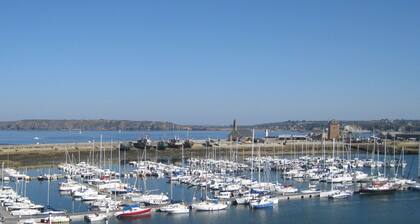 Holiday Home in Camaret near Sandy Beaches