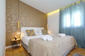 1 bedroom, travel cot, free WiFi