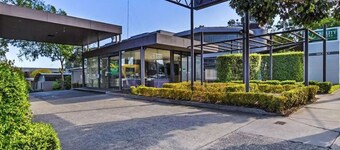 Melbourne Kew Central Apartment Hotel