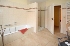 Bathtub