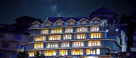 Façana frontal de l'allotjament