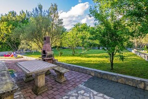 Outdoor dining - Apartment in Seline near Paklenica Park (Seline)