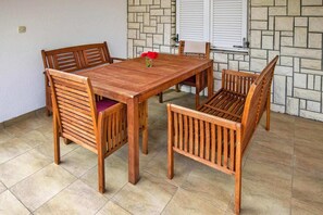 Outdoor dining - Apartment in Seline near Paklenica Park (Seline)