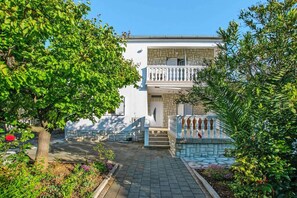 Exterior - Apartment in Seline near Paklenica Park (Seline)