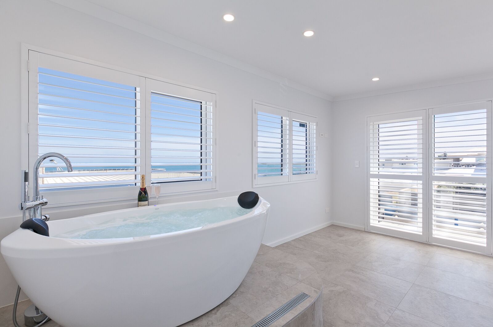 “THE WATCH” A Luxury Beach Pad with Fabulous Views