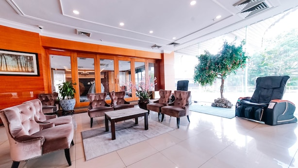 Lobby sitting area - JO Hotel Johor Bahru (Johor Bahru)