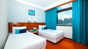 Superior Twin Room | Minibar, in-room safe, desk, laptop workspace - JO Hotel Johor Bahru (Johor Bahru)
