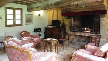 Smart-TV, peis og DVD-spiller