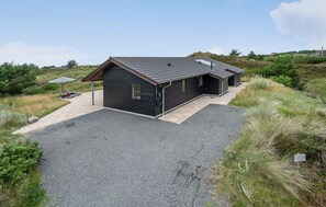 Exterior - Beach front home in Henne with sauna (Henne)