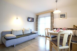 Dining - Apartment in Flachau with Mountain Views (Flachau)