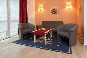 Smart TV, table tennis