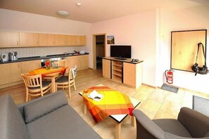 TV connectée, table de tennis de table
