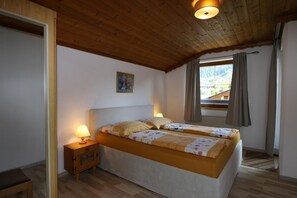 3 bedrooms, Internet