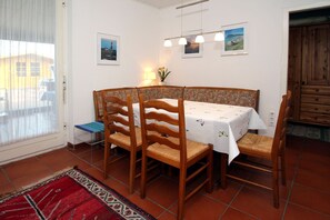 Dining - Holiday Bungalow in Dornumersiel (Dornumersiel)