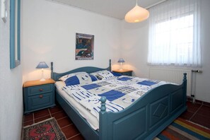 4 bedrooms, travel cot, free WiFi - Holiday Bungalow in Dornumersiel (Dornumersiel)