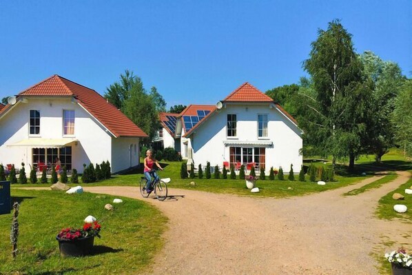 Außenseite Ferienhaus [Sommer]