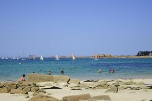 Beach nearby - Holiday Home near Rosa Granite Coast Beaches (Langoat)