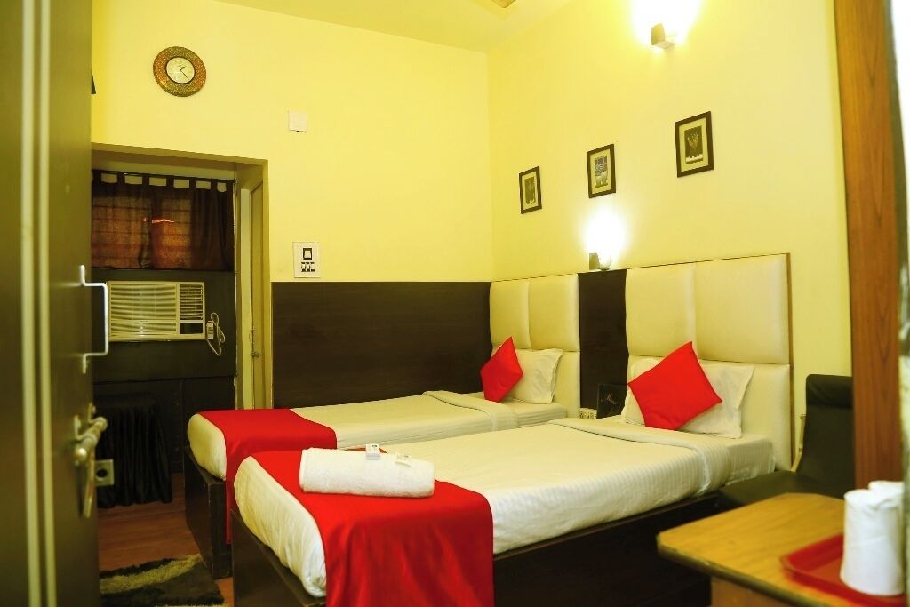 Deluxe Room | Desk, laptop workspace, free WiFi, bed sheets