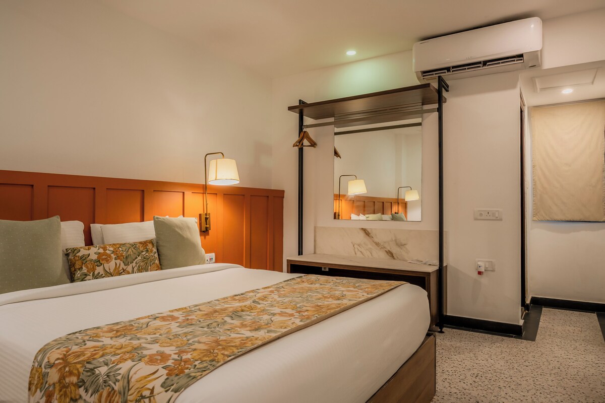 Suite | In-room safe, iron/ironing board (on request), free WiFi, bed sheets