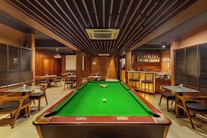 Bar (di hartanah)