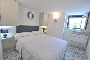 3 bedrooms, in-room safe, iron/ironing board, travel cot - Casa Patty ... Breath-taking view! (Positano)