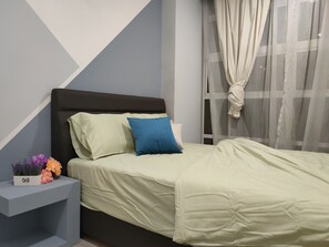 3 bedrooms, iron/ironing board, free WiFi, bed sheets