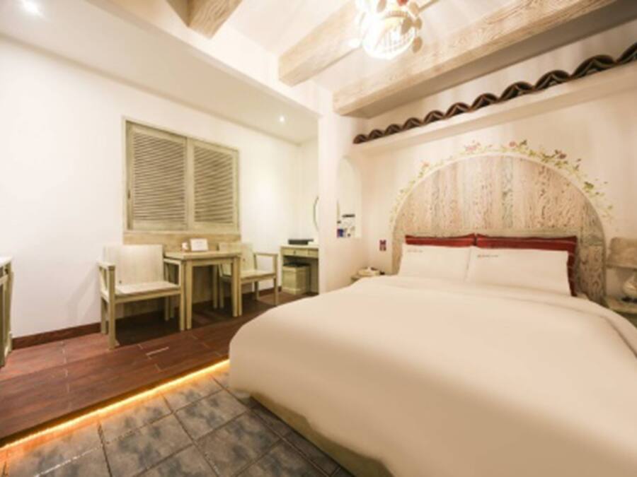 Standard Room | Desk, free WiFi