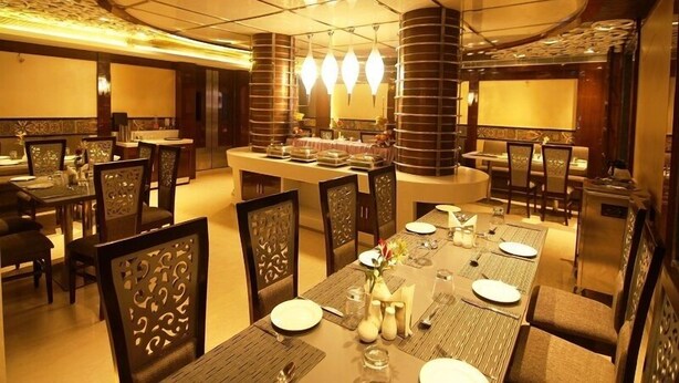Restaurant - Hotel Costa River (Varanasi)